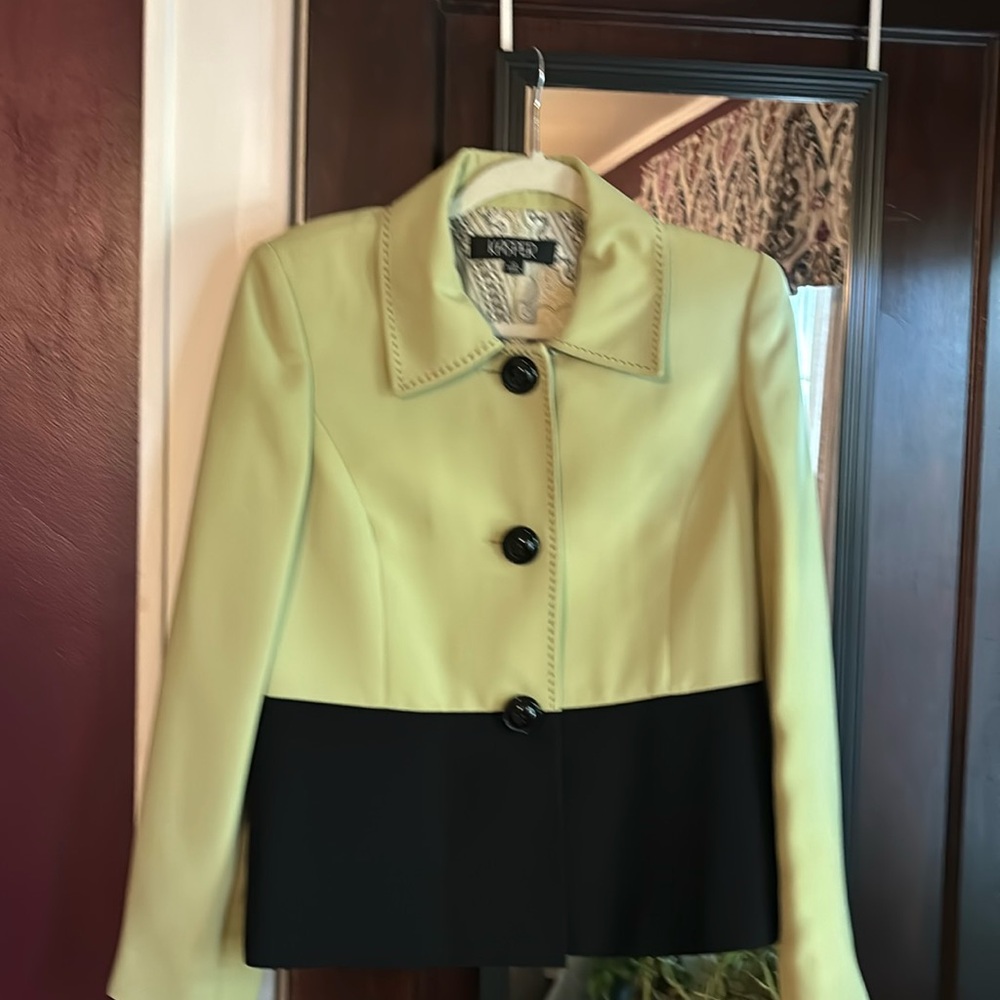 Kasper Green and Black Jacket - beautiful lining size 10 excellent condition